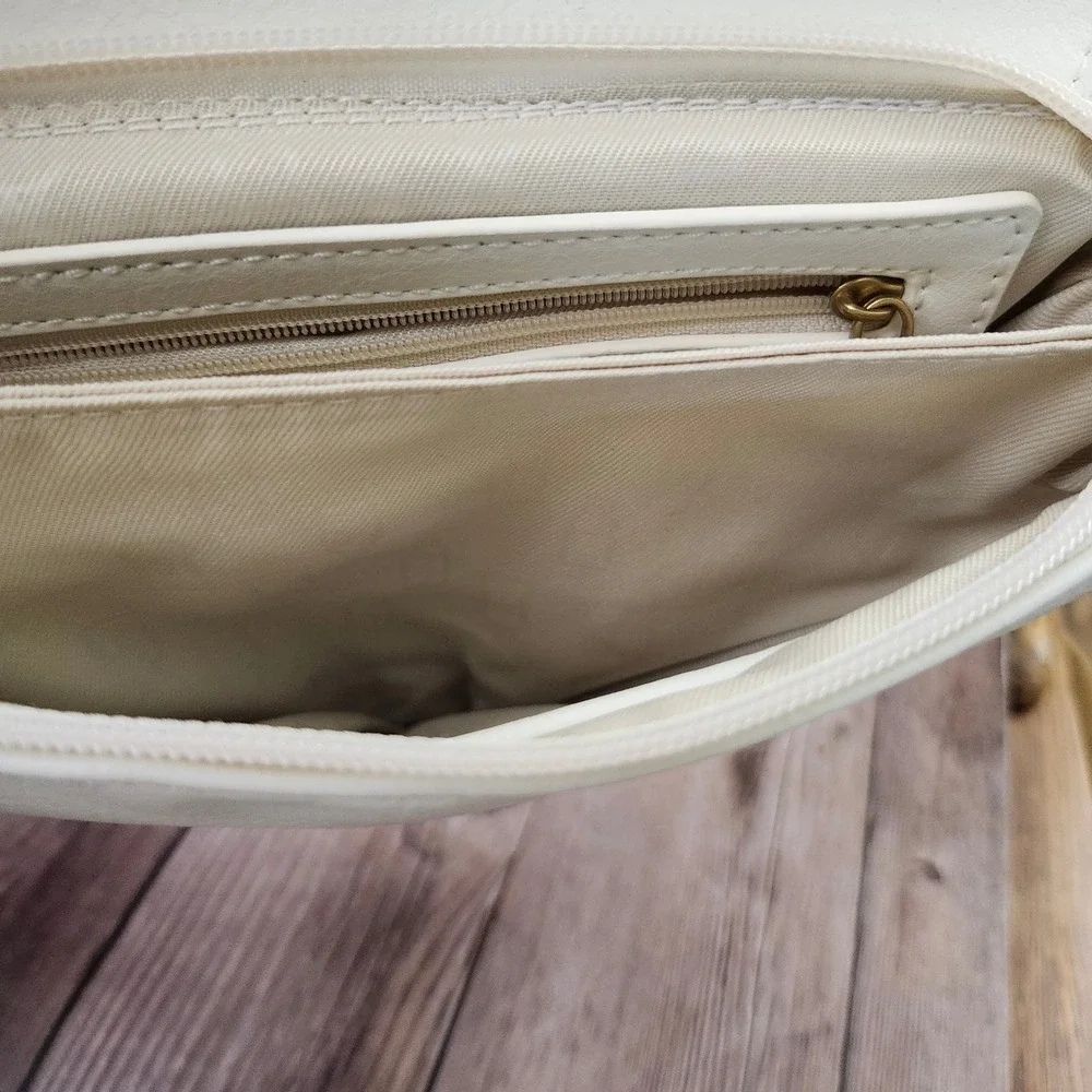 Pixie Mood White‎ Vegan Leather Crossbody Bag Gold Hardware Chevron Strap Small